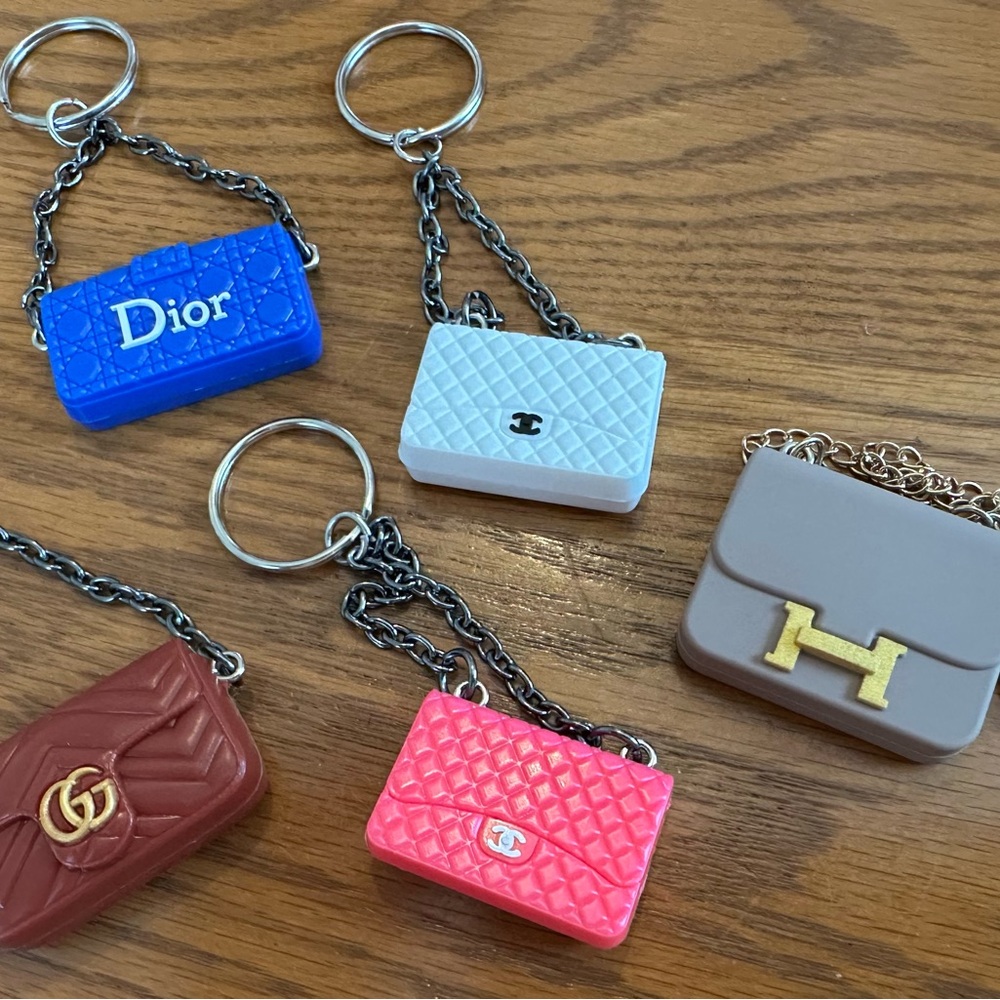 CHIOSE ONE -Individual Small Fashion Mini Bag Keychains